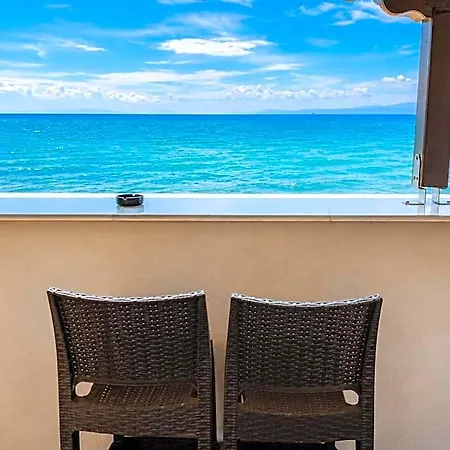 Plaka Aparthotel Skála Kallirákhis