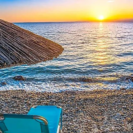 Aparthotel Plaka
